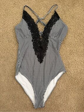 Cupshe Black and White Striped Lace-Trim One-Piece Swimsuit